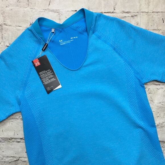 NEW Under Armour Woman’s Fitted Tee - Picture 2 of 5